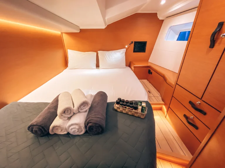 Jeanneau 54 Sea Force port aft cabin interior, yacht charter in Greece