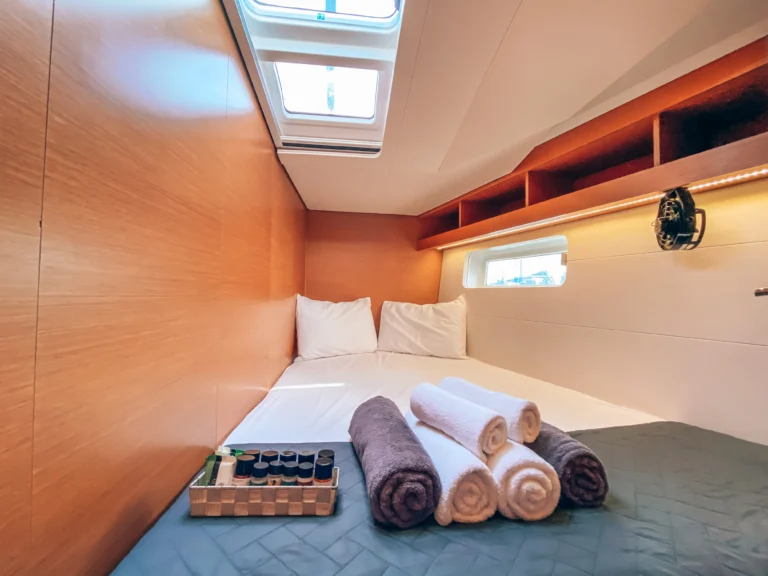 Jeanneau 54 Sea Force starboard forward cabin interior, yacht charter in Greece