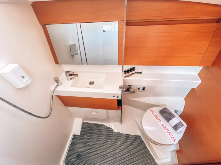 Jeanneau Sun Odyssey 410 Aquaholic bathroom interior for charter in Greece