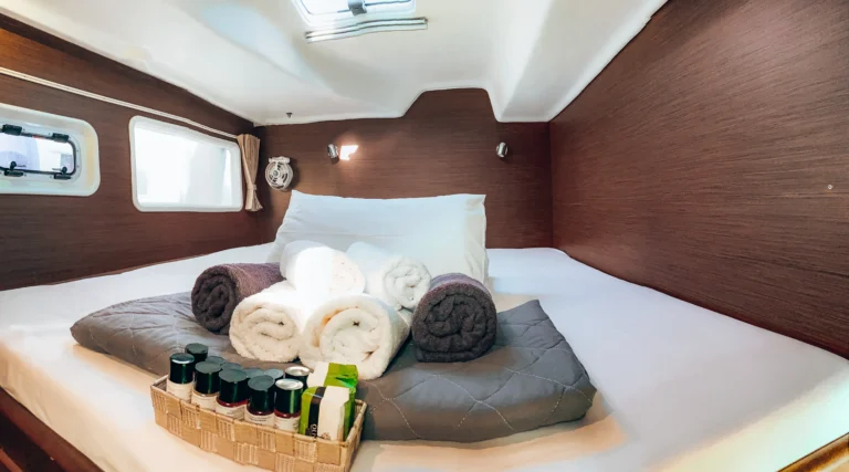 Lagoon 380 Tiny K starboard aft cabin interior, catamaran charter in Greece